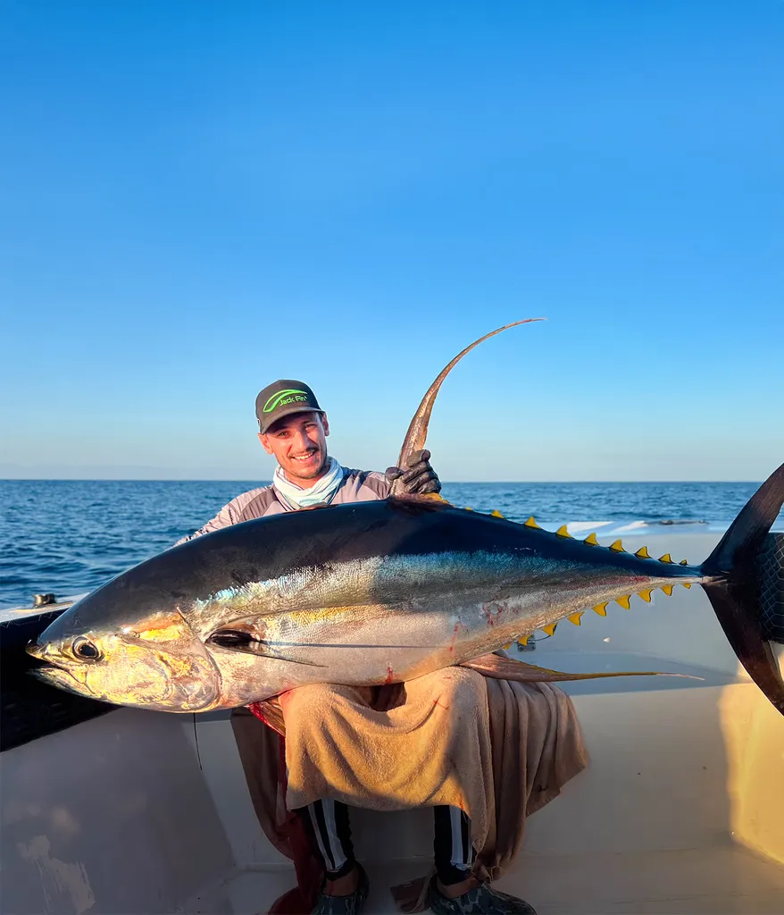 Yellowfin tuna fishing Maldives sunset